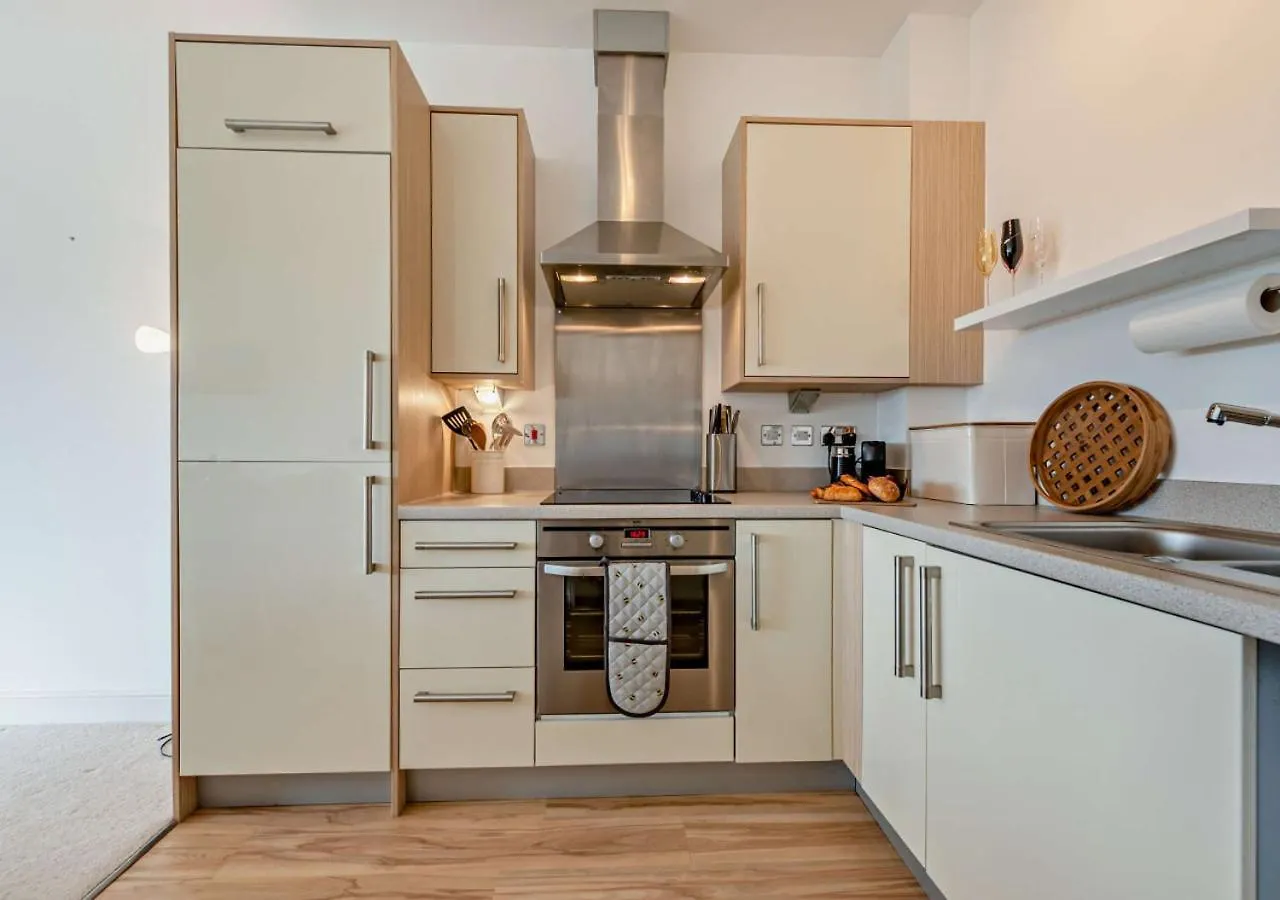 Bayview Apartment - Machynys Llanelli 0*,